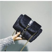 glitter strap black fur bag edgability model view