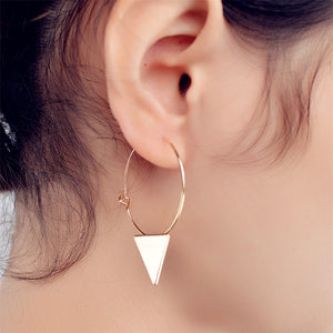 golden hoops with triangle earrings edgability model view