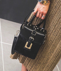 fur box bag in black sling bag edgability model view
