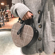 heart shaped bag plaid box bag edgability model view