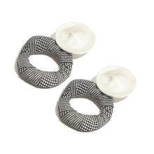 houndstooth earrings pearl earrings chic jewelry edgability front view