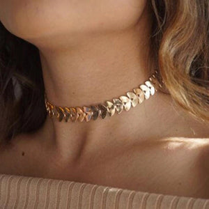 gold choker trendy jewellery edgability model view