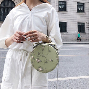 embroidered bag round bag box bag edgability model view