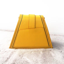 yellow bag sling bag triangle bag edgability back view