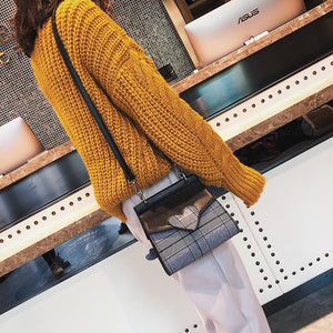 plaid bag heart black bag edgability model view