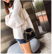 black bag sling bag triangle bag edgability model view