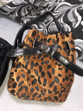 bucket bag drawstring bag leopard bag sling bag edgability top view