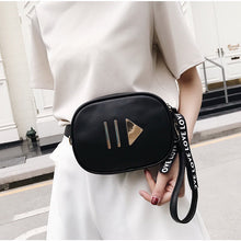black bag waist bag fanny pack edgability model view