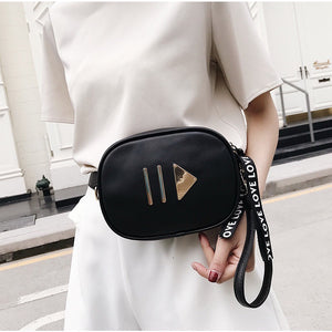 black bag waist bag fanny pack edgability model view