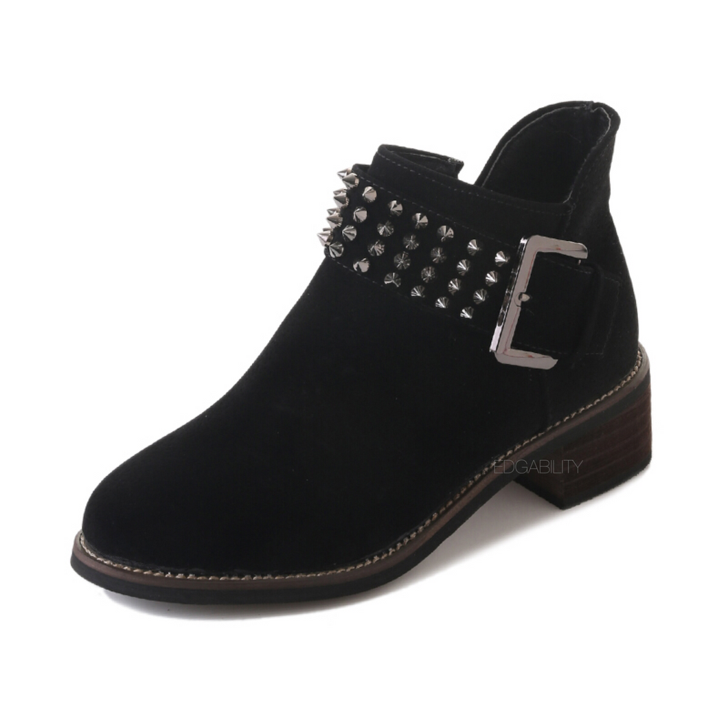 black boots with rivets edgability