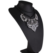 statement necklace layered necklace edgability model view