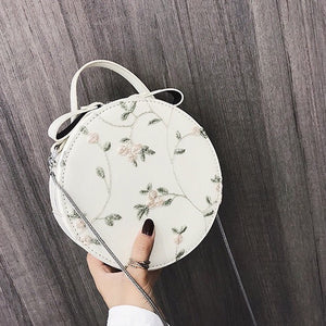 embroidered bag box bag round bag edgability front view