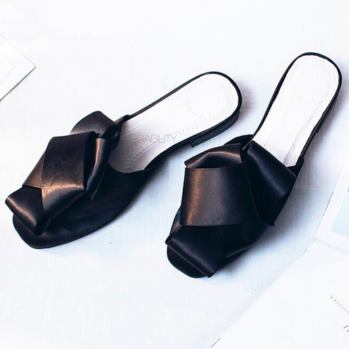 classy bow black flats top view edgability